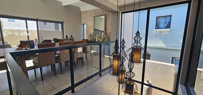 3 Bedroom Property for Sale in Calypso Beach Western Cape